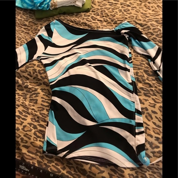 Off Shoulder  small aqua & black retro print , slit bell sleeve shirred sides … - Picture 2 of 7